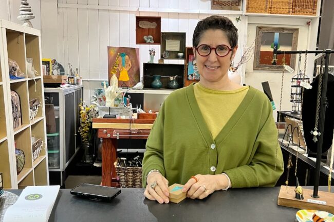 daisys wearable art hoboken closing